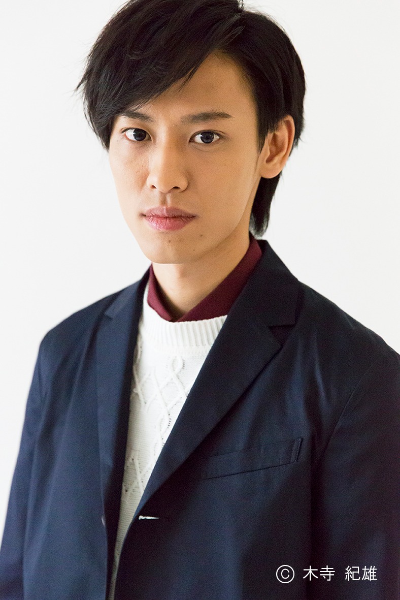 ヘルパーT細胞役の戸谷公人。