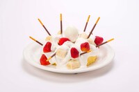 「よつばのケーキ」は3～4人前のサイズで、1日10食限定。