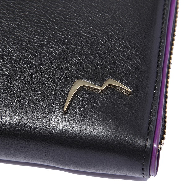 ゼロをイメージした長財布。