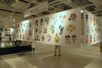 一般公募で集まった新隊員のデザインを吉崎観音が描いた「新隊員イラスト」のコーナー。