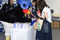 「お手羽渡し会」の様子。