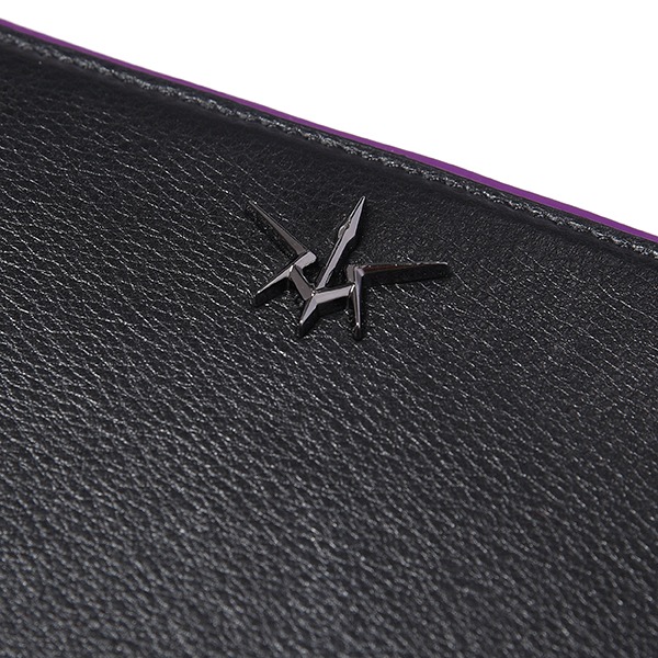 ゼロをイメージした長財布。