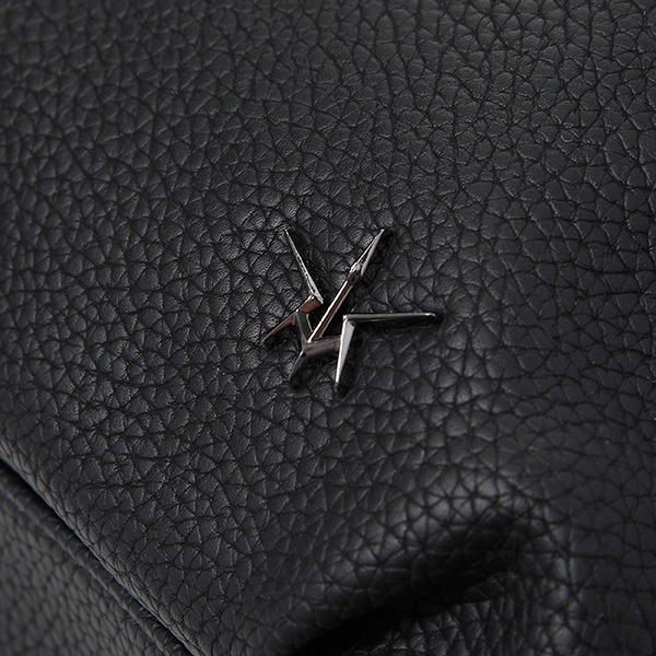 ゼロをイメージしたバッグ。