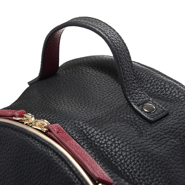 ゼロをイメージしたバッグ。