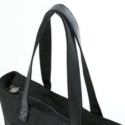 「STEINS;GATE 0」コラボアイテムのバッグ。