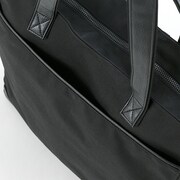 「STEINS;GATE 0」コラボアイテムのバッグ。