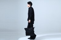 「STEINS;GATE 0」コラボアイテムの着用イメージ。