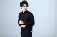 「STEINS;GATE 0」コラボアイテムの着用イメージ。