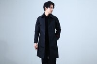 「STEINS;GATE 0」コラボアイテムの着用イメージ。