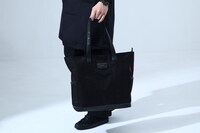 「STEINS;GATE 0」コラボアイテムの着用イメージ。