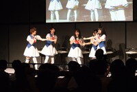 「ラピスリライツ」ステージでのプレゼン大会の様子。