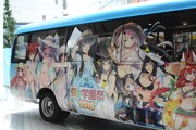 「MF文庫J『夏の学園祭2018』」で展示されていたラッピングバス。