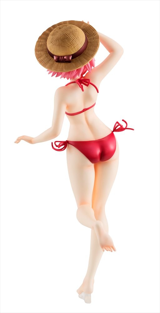 麦わら帽子を被せた後ろ姿。