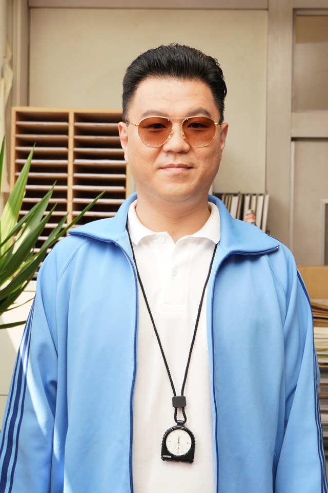 シソンヌ・長谷川忍扮する反町先生。