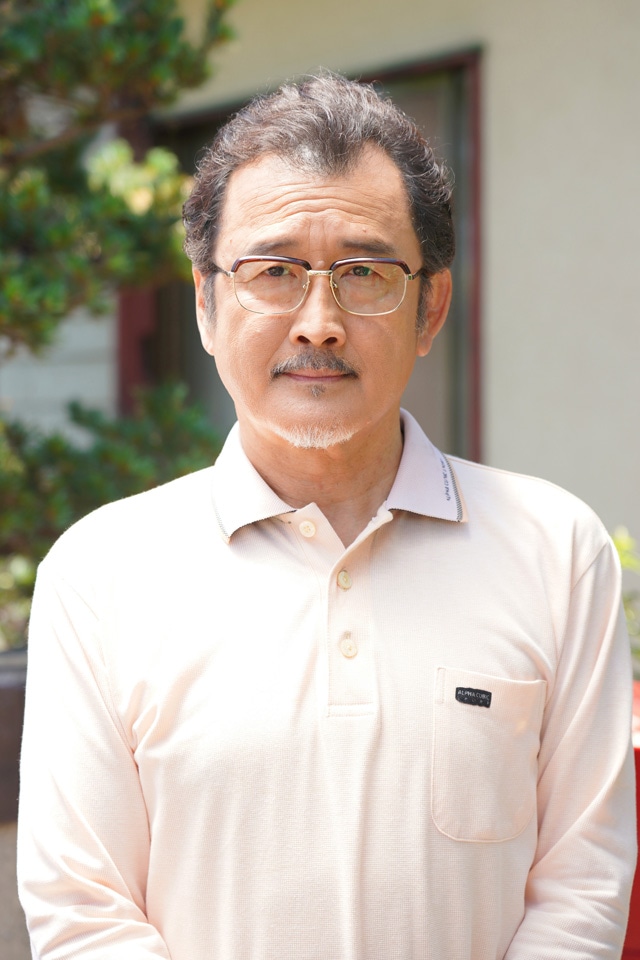 吉田鋼太郎扮する三橋一郎。