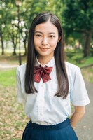 田辺桃子扮する天村千夜香。