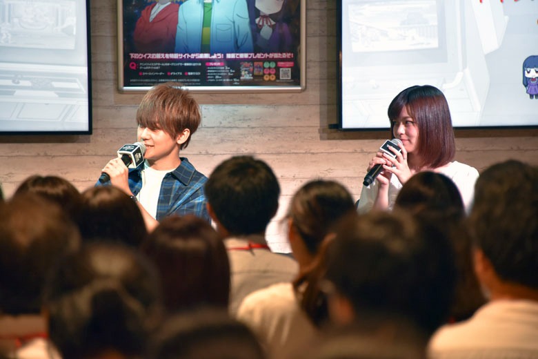 テレビアニメ「ハイスコアガール」のトークショー＆上映会の様子。左から天崎滉平、鈴代紗弓。