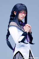 河田陽菜扮する暁美ほむら。