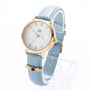 皐月葵モデルの腕時計。