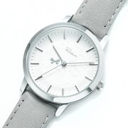 霜月隼モデルの腕時計。