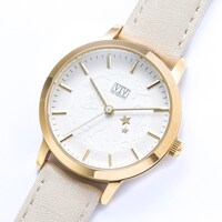 師走駆モデルの腕時計。