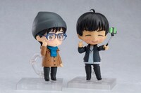 「ねんどろいど ピチット・チュラノン」と別売りの「ねんどろいど 勝生勇利 私服Ver.」を並べた様子。