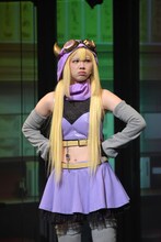 渡邉美穂演じる深月フェリシア。