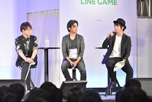 左から緑川光、河森正治、上町裕介。