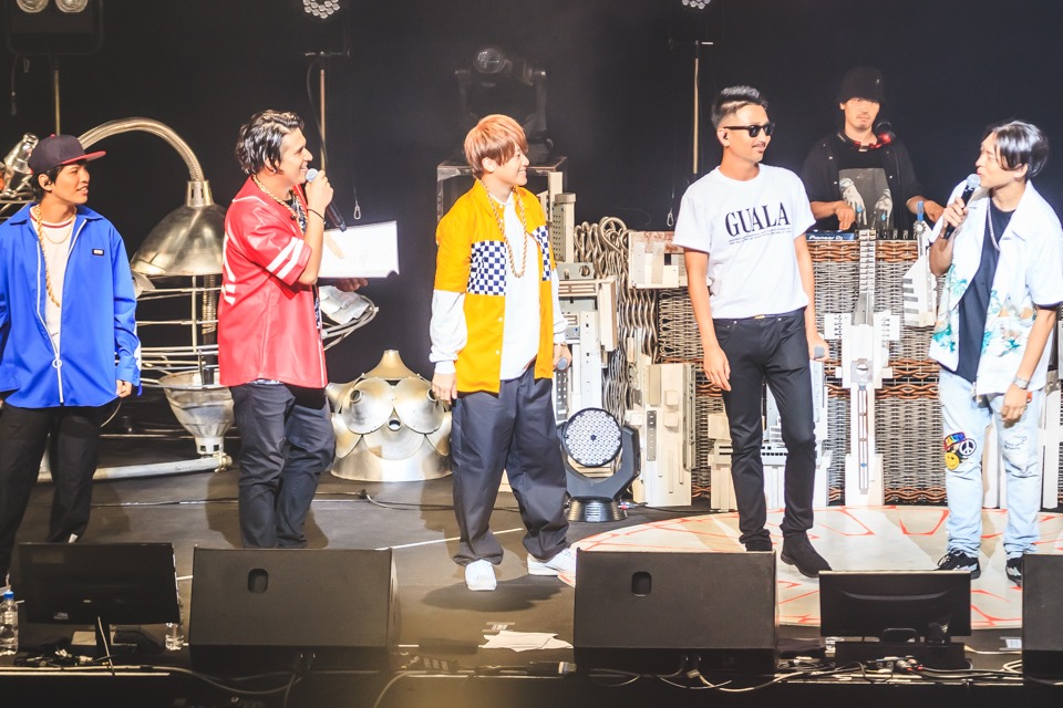 左からBuster Bros!!!、EGO、KEN THE 390。（Photo by 粂井健太）
