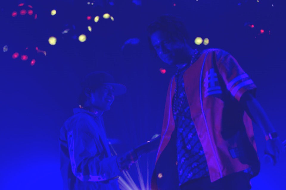 石谷春貴と木村昴。（Photo by 粂井健太）