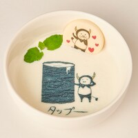 「カスピ海ヨーグルト ブルーベリーソース添え」のヨーグルト。