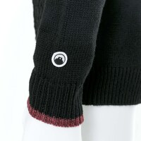 黒森峰女学園モデルのニット。