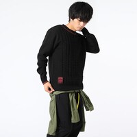 黒森峰女学園モデルのニット着用例。