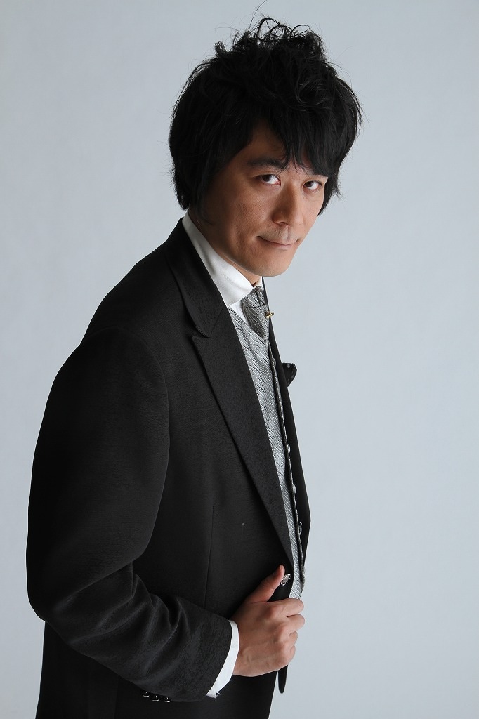 ジャーニー・レックス役の星野貴紀。