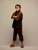 長谷川泰三役の立木文彦。