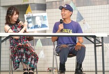 左から小松未可子、長谷部健渋谷区長。