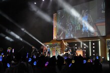 Rhythmic Toy Worldのライブの様子。