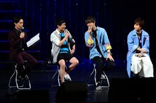 「ハライチ岩井勇気のアニニャン！」公開収録の様子。左から岩井勇気（ハライチ）、森田成一、江口拓也、代永翼。