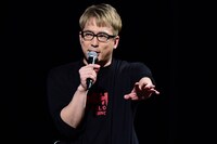 「メガロボクス」ステージの模様。勇利役の安元洋貴。(c)高森朝雄・ちばてつや／講談社／メガロボクスプロジェクト