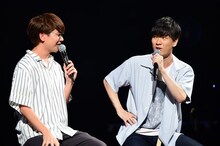 「星合の空」ステージの模様。左から桂木眞己役の花江夏樹、新城柊真役の畠中祐。(c)赤根和樹/星合の空製作委員会