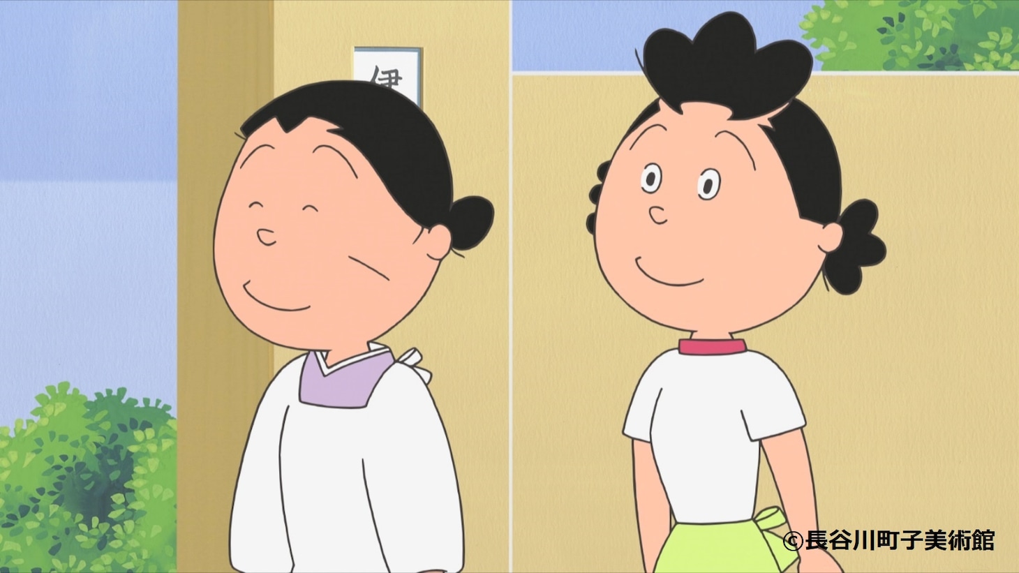 アニメ「サザエさん」より、磯野フネとサザエさん。