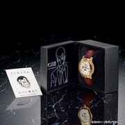 収納ケースを開けた様子。