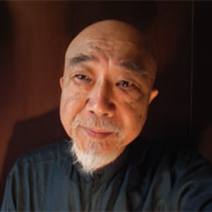 ナレーションの麦人。