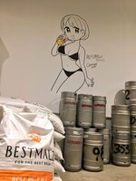 醸造の合間に、醸造所の壁に描かれたconixのイラスト。醸造協力は静岡・沼津にあるChef & brewer Repubrew。