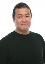 ボス役の稲田徹。