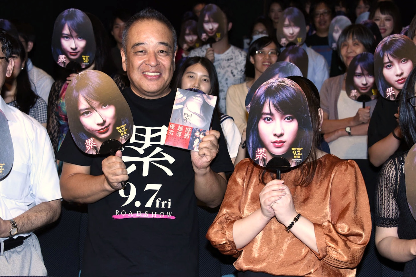 ファンミーティングの様子。左から佐藤祐市監督、松浦だるま。