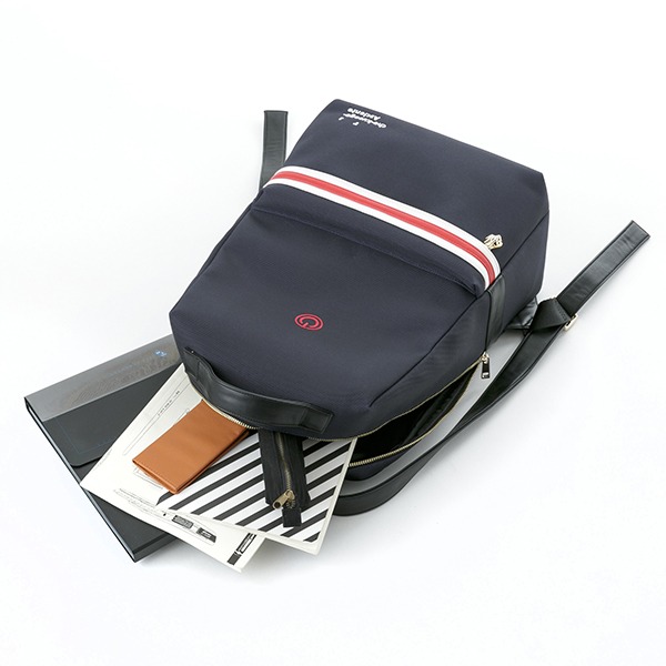 TVアニメ「ノーゲーム・ノーライフ」をモチーフにしたリュック。