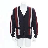 TVアニメ「ノーゲーム・ノーライフ」をモチーフにしたカーディガン。