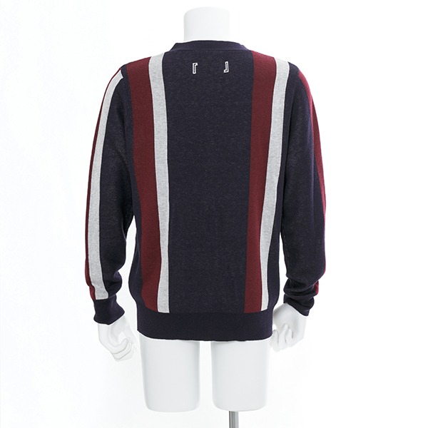 TVアニメ「ノーゲーム・ノーライフ」をモチーフにしたカーディガン。