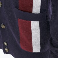 TVアニメ「ノーゲーム・ノーライフ」をモチーフにしたカーディガン。